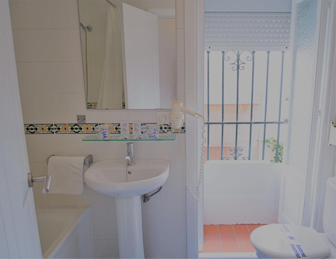 Hostal La Calzada Tarifa Buitenkant foto